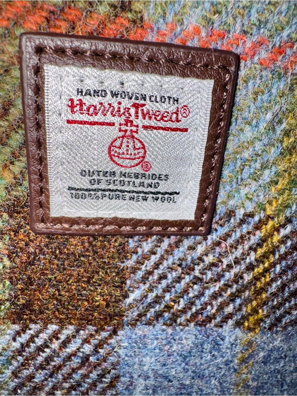 Glen Appin and Harris Tweed Plaid Crossbody Bag with Adjustable Strap - Picture 4 of 9